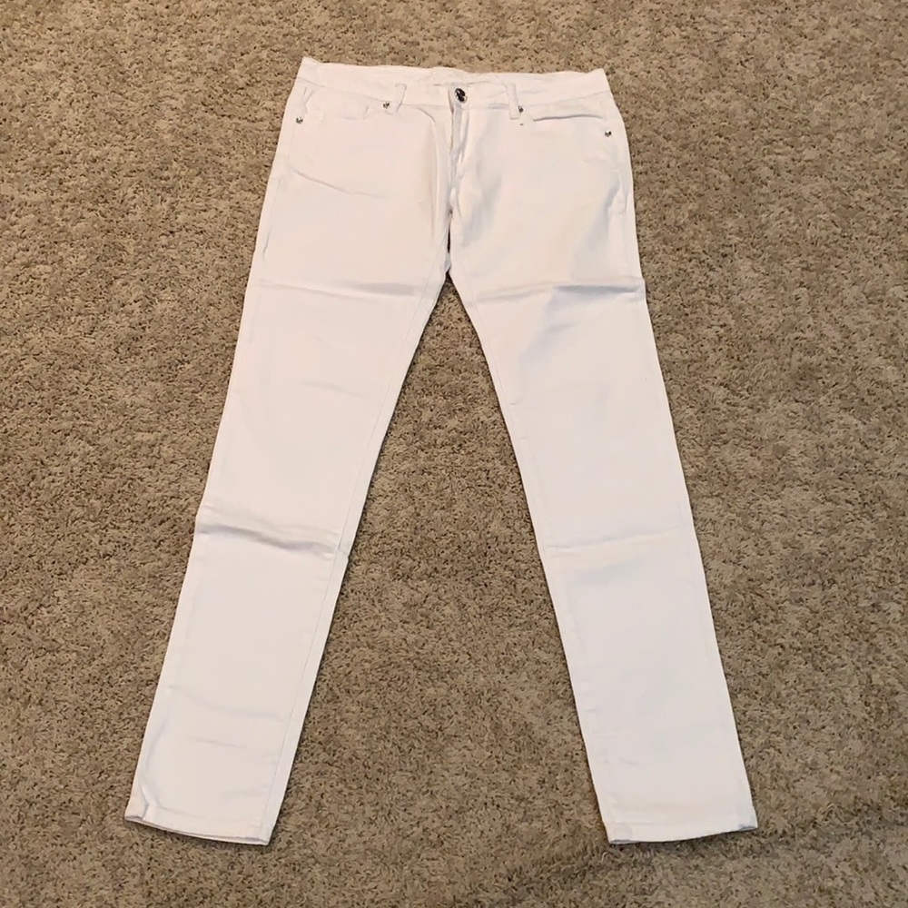 Barely worn, Miss Chic white skinny jeans